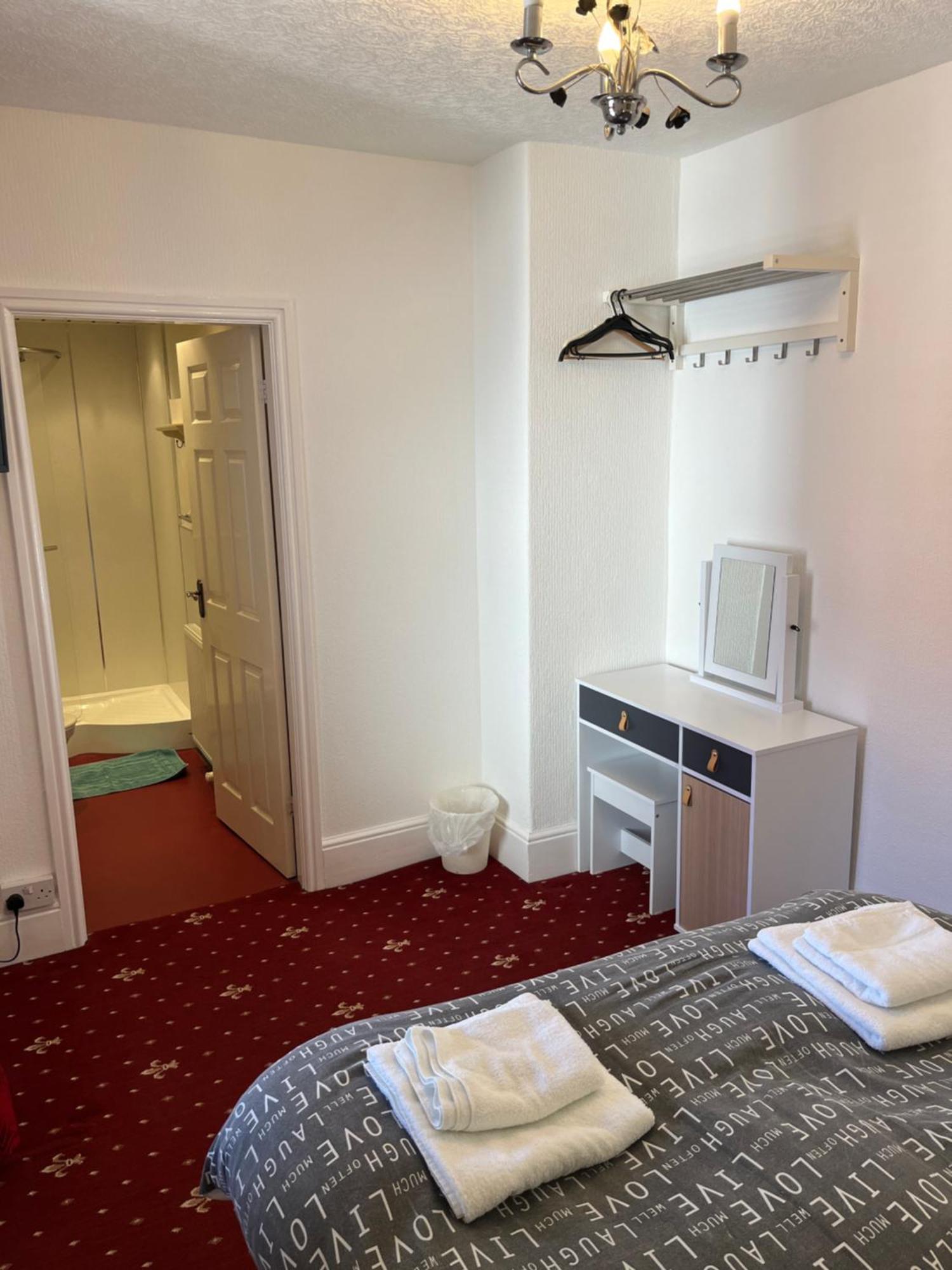 Marston Town Centre Villa Blackpool Ngoại thất bức ảnh
